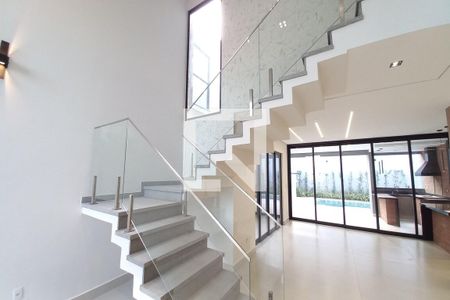 Escada de casa de condomínio à venda com 4 quartos, 305m² em Swiss Park, Campinas