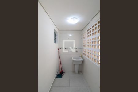 Cozinha e Área de Serviço de apartamento para alugar com 1 quarto, 33m² em Vila Campanela, São Paulo