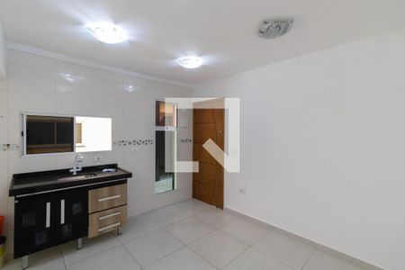 Sala e Cozinha de apartamento para alugar com 1 quarto, 33m² em Vila Campanela, São Paulo