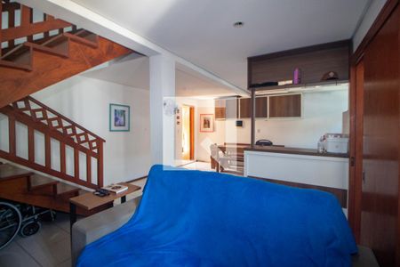 Sala de casa à venda com 3 quartos, 150m² em Petrópolis, Porto Alegre