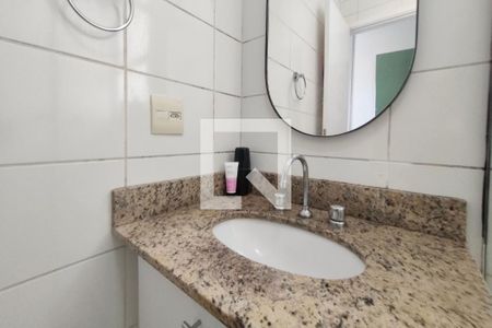 Banheiro Suíte de apartamento à venda com 3 quartos, 62m² em Vila Faustina Ii, Campinas