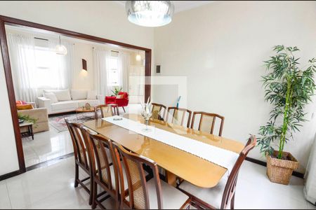 Sala de casa à venda com 4 quartos, 200m² em Vila Isabel, Rio de Janeiro