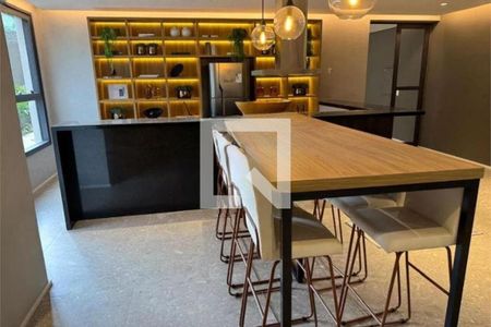 Apartamento à venda com 2 quartos, 47m² em Vila Anastácio, São Paulo