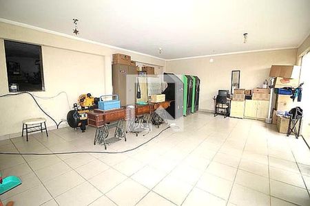 Casa à venda com 3 quartos, 500m² em Campestre, Santo André