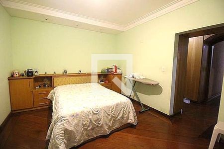 Casa à venda com 3 quartos, 500m² em Campestre, Santo André