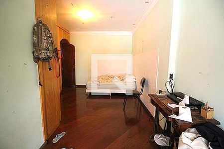 Casa à venda com 3 quartos, 500m² em Campestre, Santo André