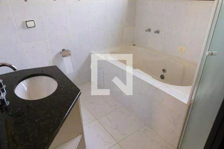 Casa à venda com 3 quartos, 125m² em Bangú, Santo André