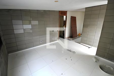 Casa à venda com 3 quartos, 350m² em Vila Assunção, Santo André