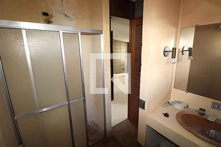 Casa à venda com 3 quartos, 350m² em Vila Assunção, Santo André