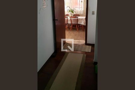 Casa à venda com 3 quartos, 220m² em Vila Camilópolis, Santo André