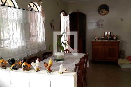 Casa à venda com 3 quartos, 220m² em Vila Camilópolis, Santo André