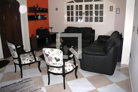 Casa à venda com 3 quartos, 245m² em Vila Gilda, Santo André