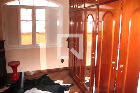 Casa à venda com 3 quartos, 245m² em Vila Gilda, Santo André