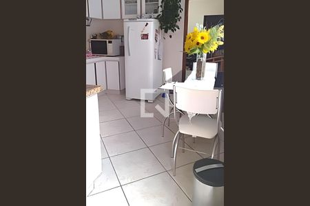 Casa à venda com 3 quartos, 253m² em Parque das Nações, Santo André