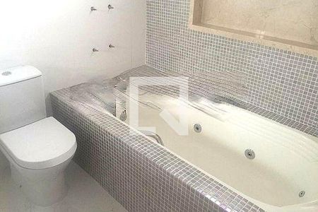 Casa à venda com 4 quartos, 241m² em Vila Gilda, Santo André