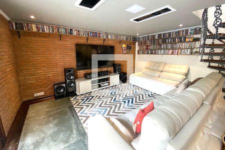 Casa à venda com 3 quartos, 275m² em Campestre, Santo André