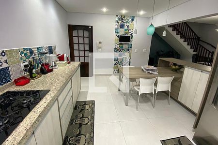 Casa à venda com 3 quartos, 234m² em Vila Metalúrgica, Santo André