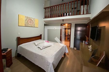 Casa à venda com 3 quartos, 234m² em Vila Metalúrgica, Santo André