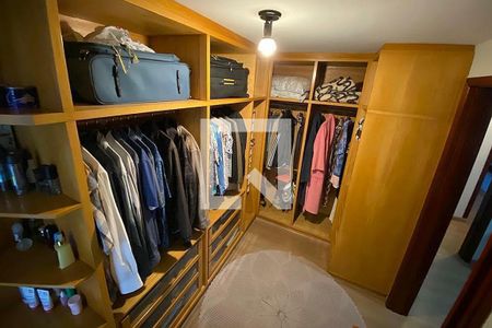 Casa à venda com 3 quartos, 234m² em Vila Metalúrgica, Santo André