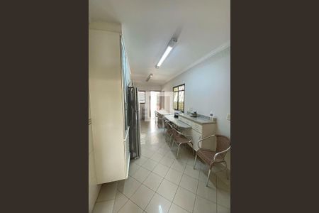 Casa à venda com 3 quartos, 180m² em Parque das Nações, Santo André