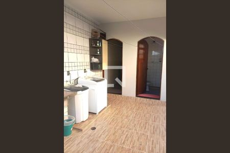 Casa à venda com 3 quartos, 200m² em Jardim Utinga, Santo André