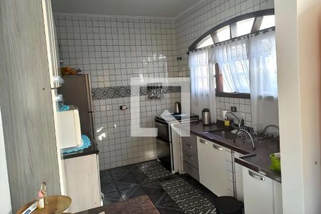 Casa à venda com 3 quartos, 200m² em Jardim Utinga, Santo André
