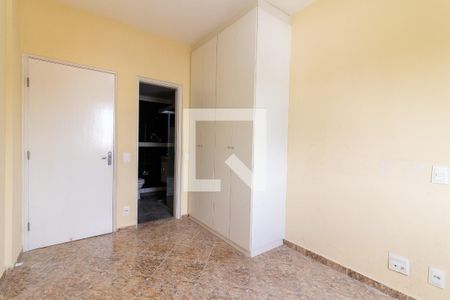 Suite de apartamento para alugar com 3 quartos, 72m² em Vila Itapura, Campinas