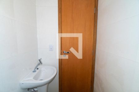 Banheiro de kitnet/studio para alugar com 1 quarto, 28m² em Jardim Oriental, São Paulo