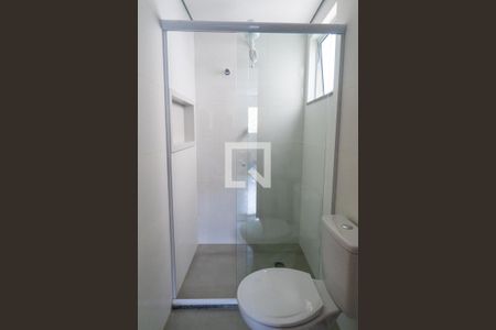 Banheiro de kitnet/studio para alugar com 1 quarto, 28m² em Jardim Oriental, São Paulo