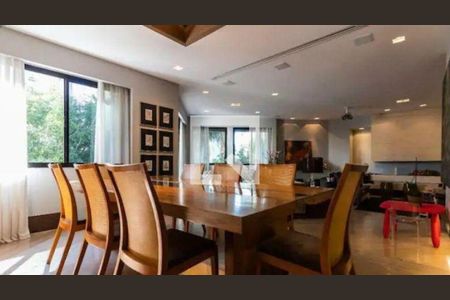 Apartamento à venda com 3 quartos, 220m² em Campo Belo, São Paulo