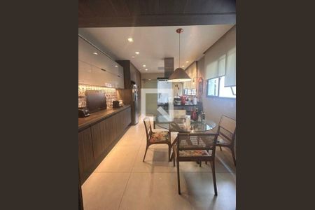 Apartamento à venda com 3 quartos, 220m² em Campo Belo, São Paulo