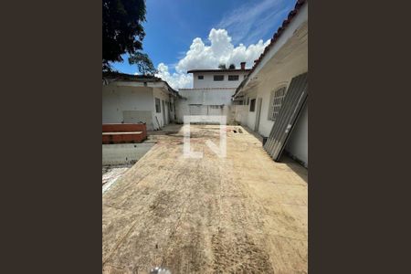 Casa à venda com 4 quartos, 400m² em Boaçava, São Paulo