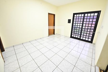 Hall quartos de casa para alugar com 4 quartos, 254m² em Serrinha, Goiânia