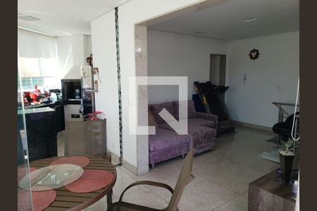 Apartamento à venda com 4 quartos, 67m² em Sagrada Família, Belo Horizonte