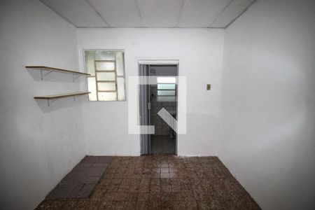Quarto de casa para alugar com 2 quartos, 38m² em Vila Haro, Sorocaba