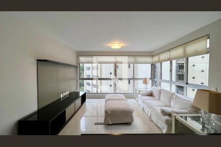 Sala de apartamento à venda com 3 quartos, 140m² em Paraíso, São Paulo