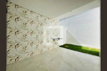Casa à venda com 2 quartos, 120m² em Candelária, Belo Horizonte