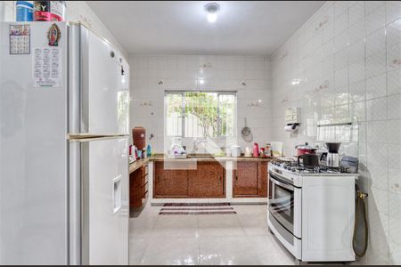 Casa à venda com 3 quartos, 250m² em Jardim Caravelas, São Paulo