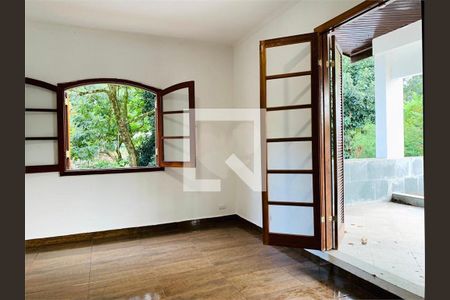 Casa à venda com 4 quartos, 800m² em Interlagos, São Paulo