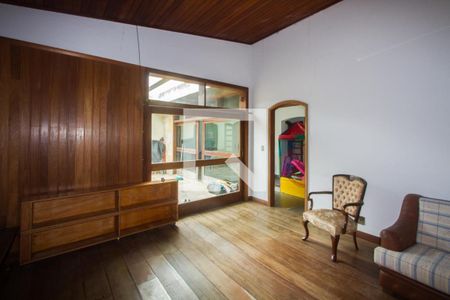 Casa à venda com 3 quartos, 333m² em Santo Amaro, São Paulo