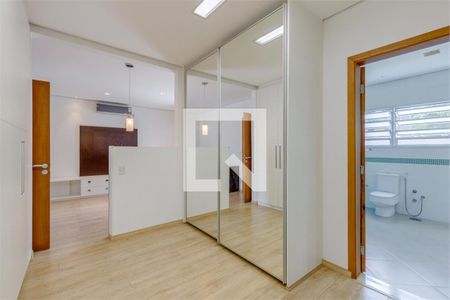 Casa à venda com 4 quartos, 387m² em Santo Amaro, São Paulo
