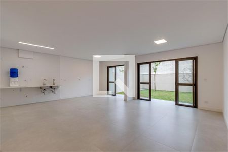 Casa à venda com 4 quartos, 291m² em Jardim Prudência, São Paulo