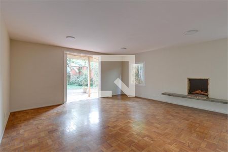 Casa à venda com 3 quartos, 226m² em Jardim Petropolis, São Paulo