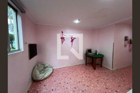 Apartamento à venda com 2 quartos, 53m² em Parque Maria Domitila, São Paulo