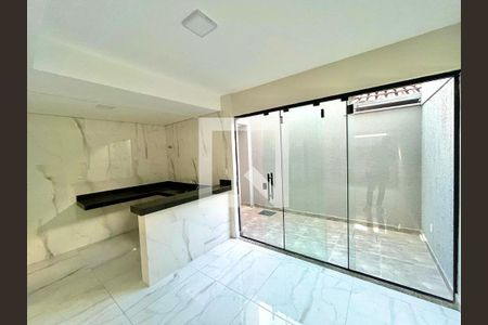 Casa à venda com 3 quartos, 128m² em Santa Monica, Belo Horizonte