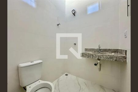 Casa à venda com 2 quartos, 110m² em São João Batista, Belo Horizonte