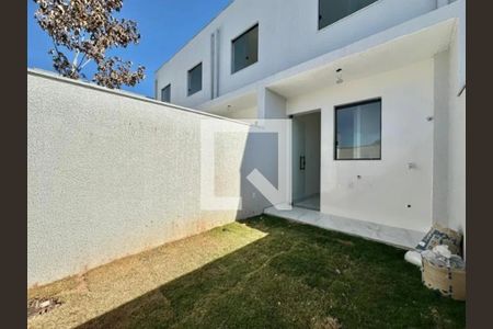 Casa à venda com 2 quartos, 110m² em São João Batista, Belo Horizonte