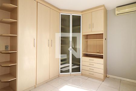 Quarto 1 de apartamento à venda com 2 quartos, 69m² em Petrópolis, Porto Alegre