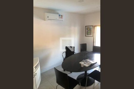 Casa à venda com 1 quarto, 600m² em Itanhangá, Rio de Janeiro