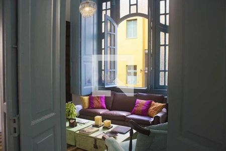Casa à venda com 7 quartos, 240m² em Catete, Rio de Janeiro